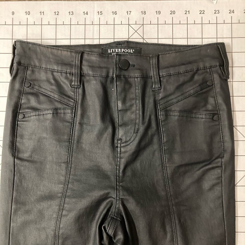 Liverpool Women’s Size 6/28 Black High Rise Ankle Jeans
